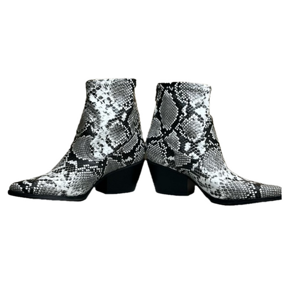 YOKI Shoes - EUC Cowboy western booties sz 6.5 WOMEN’S zip up back YOKI VEGAN low h…